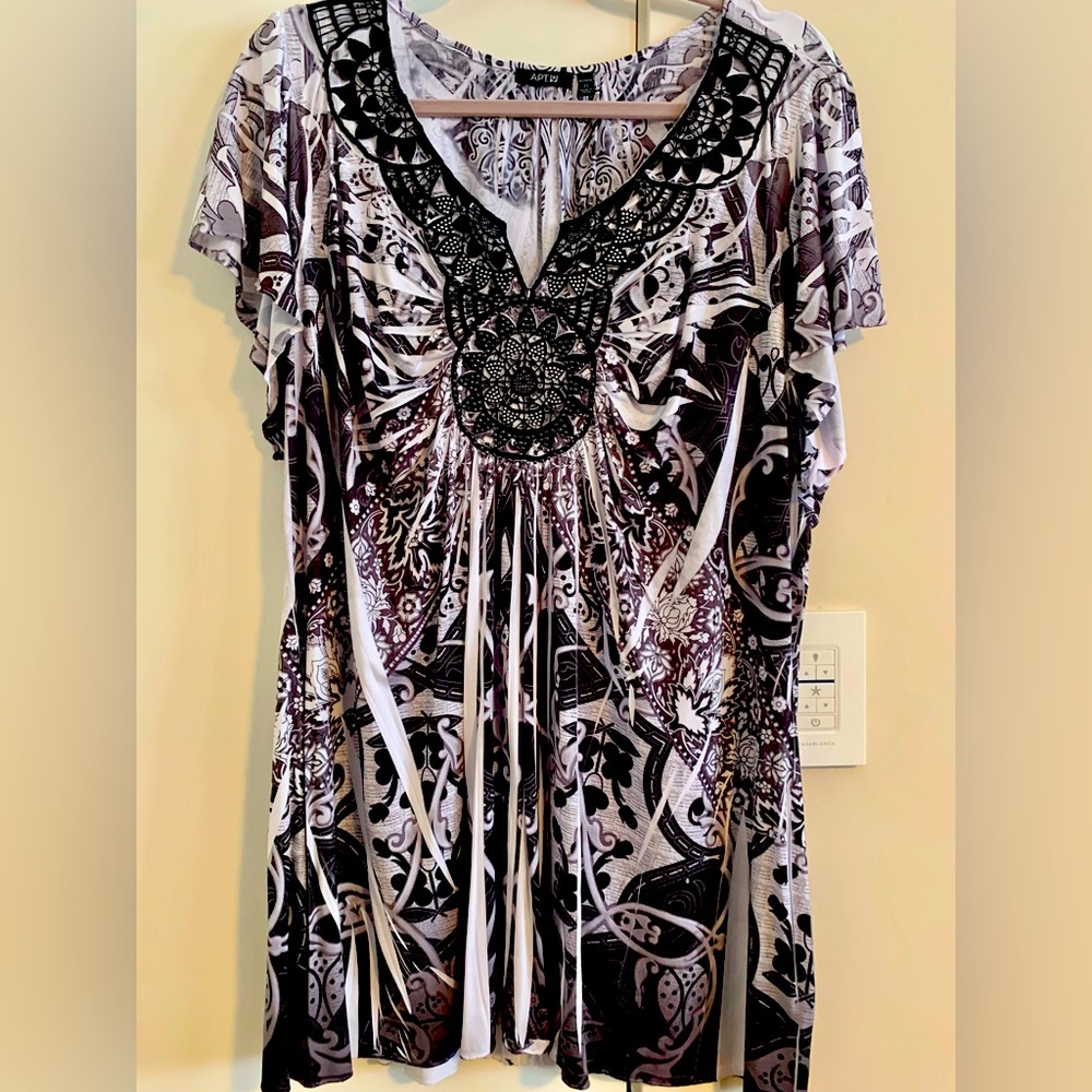 Apt 9 Black & White Short Sleeve Blouse
